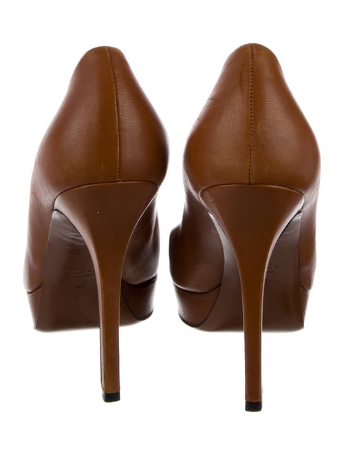 Gucci Leather Pumps