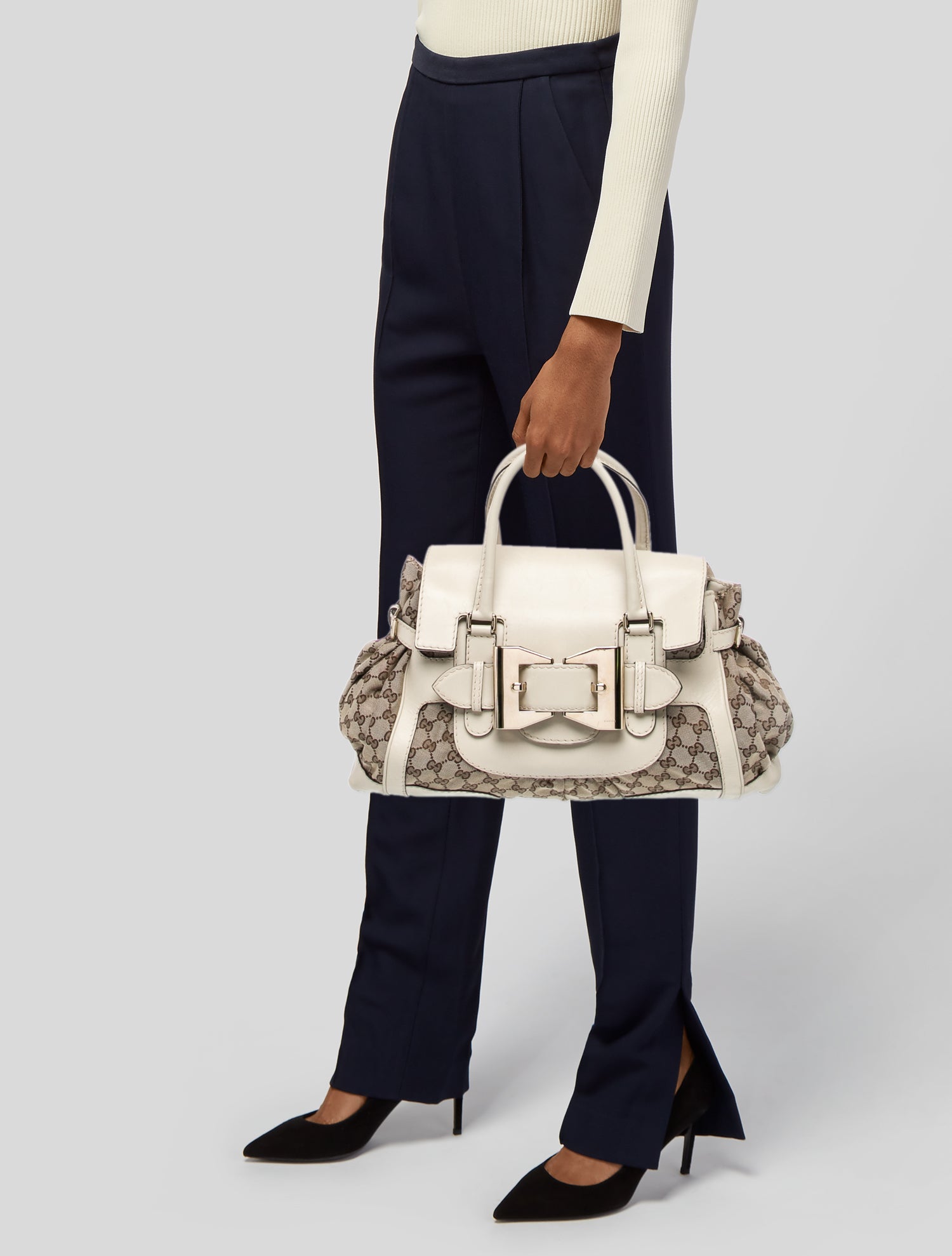 Gucci GG Canvas Queen