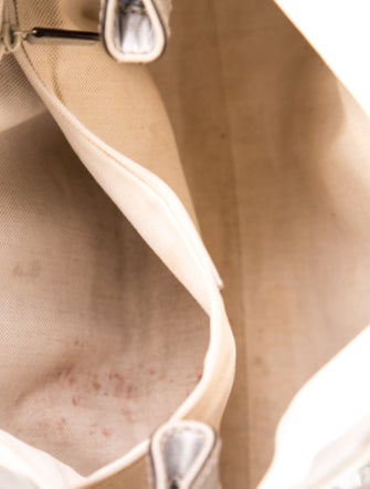 Gucci GG Signature Sukey