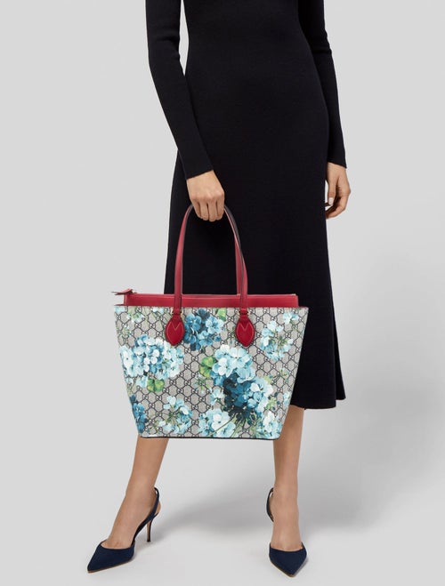 Gucci GG Supreme Bamboo Bar