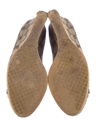 Gucci GG Canvas Canvas Pumps