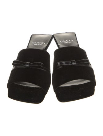 Gucci Velvet Bow Accents Slides