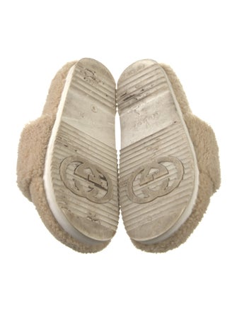 Gucci Interlocking G Logo Shearling Slides