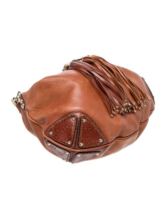 Gucci GG Signature Indy