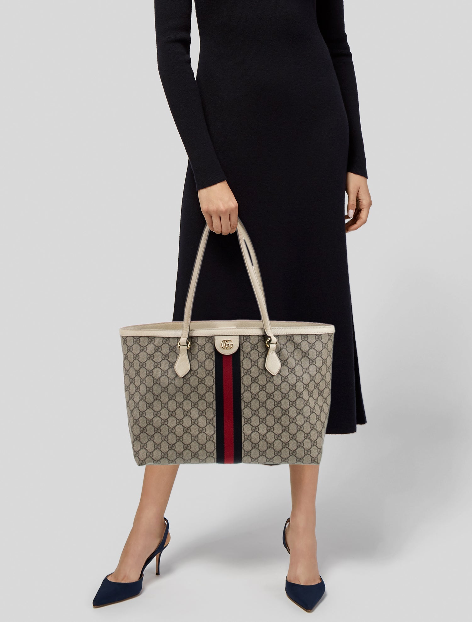 Gucci GG Supreme Ophidia Medium