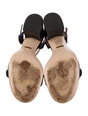 Gucci Double G Logo Leather Sandals