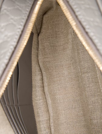 Gucci Microguccissima Bree