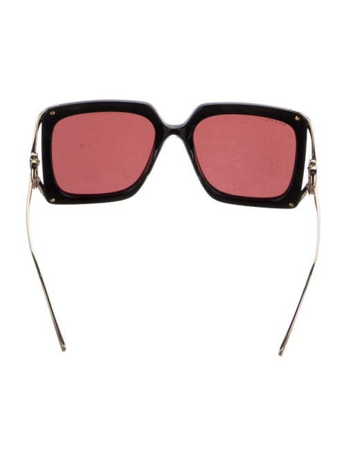 Gucci with Chain Interlocking G Logo Sunglasses