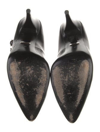 Gucci Leather Crystal Embellishments Pumps