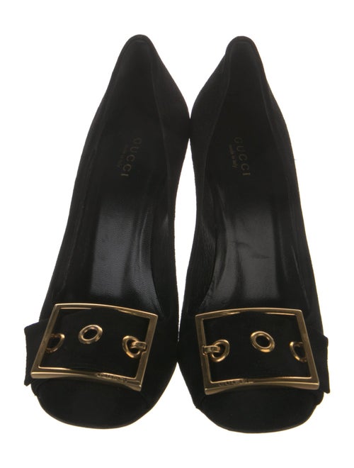 Gucci Suede Pumps