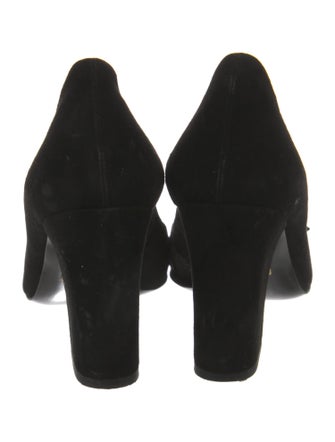 Gucci Suede Pumps