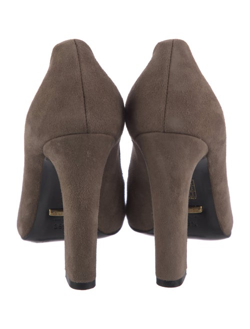 Gucci Suede Pumps