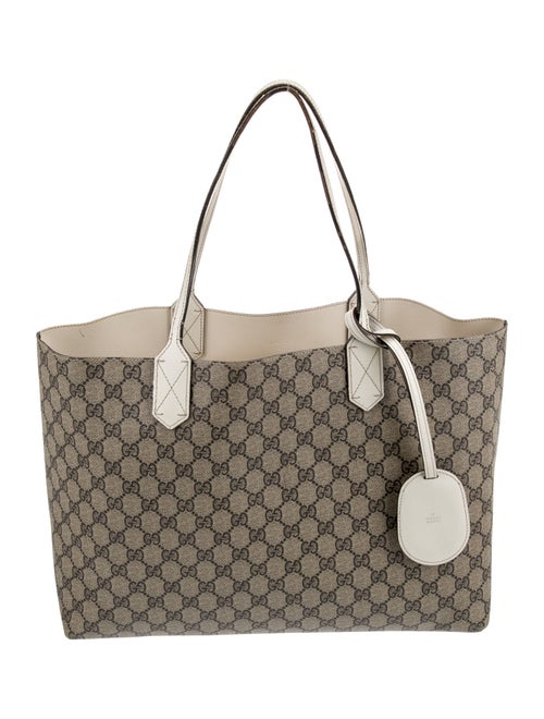 Gucci GG Supreme Tote Medium