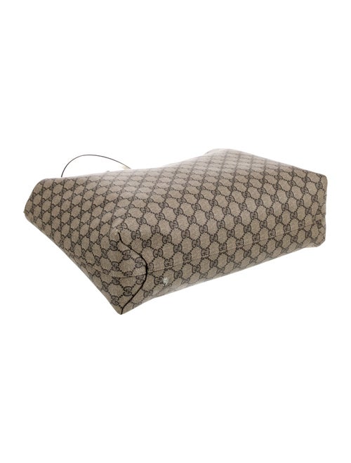 Gucci GG Supreme Tote Medium