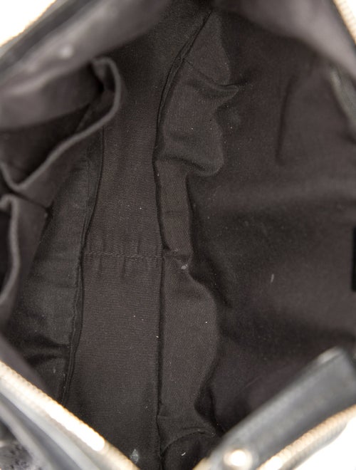 Gucci GG Signature Sukey Medium