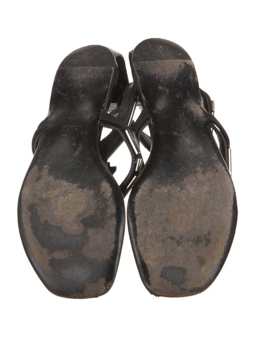 Gucci Leather T-Strap Sandals