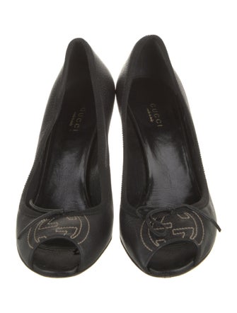 Gucci Interlocking G Logo Leather Pumps