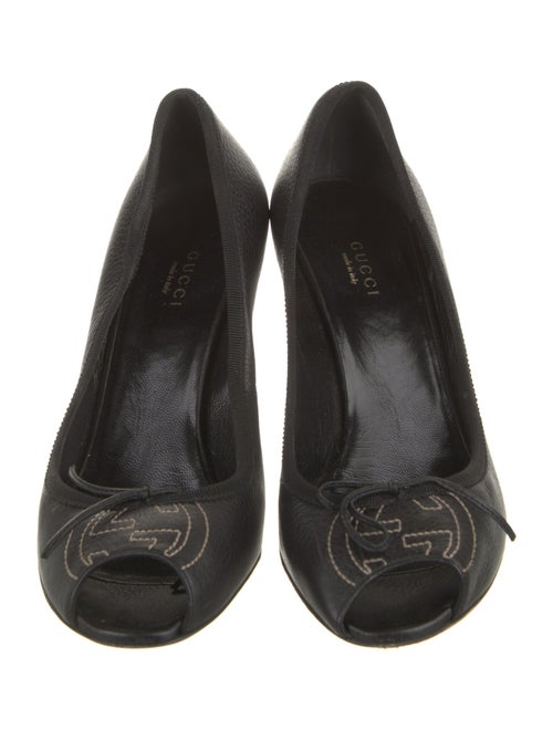 Gucci Interlocking G Logo Leather Pumps