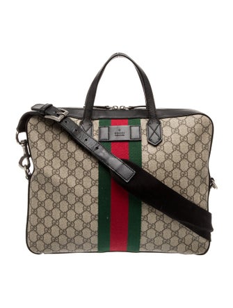 Gucci GG Supreme Shoulder Bag