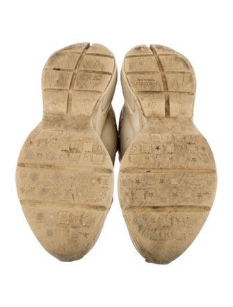 Gucci Leather Graphic Print Sneakers