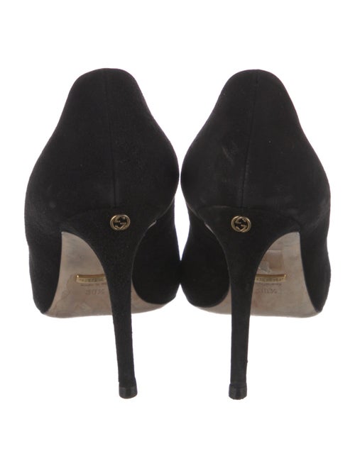 Gucci Suede Pumps