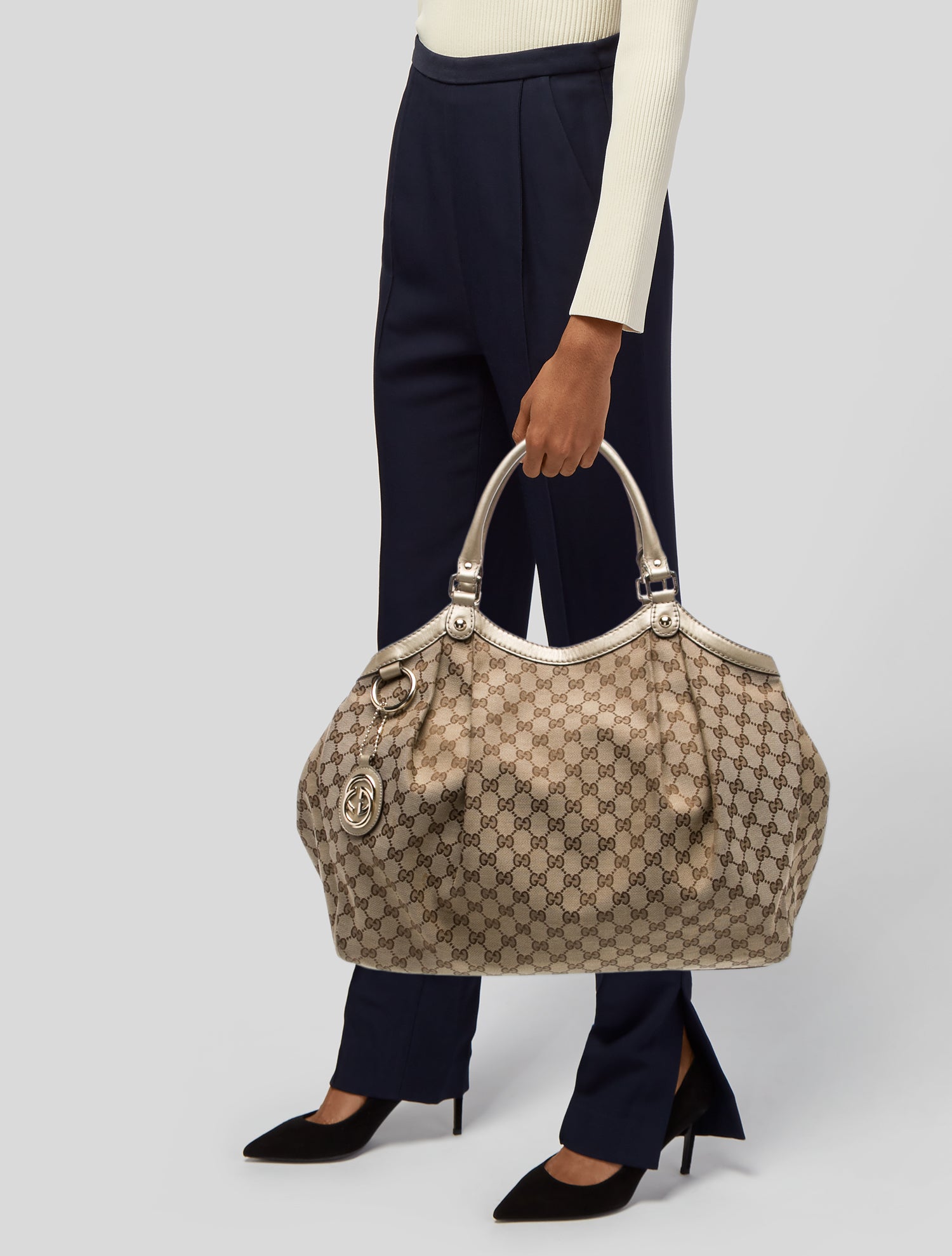 Gucci GG Canvas Sukey Large