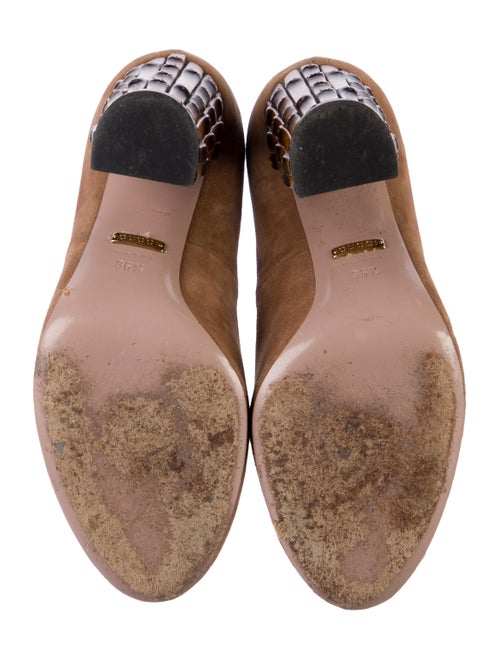 Gucci Bamboo Accent Suede Pumps