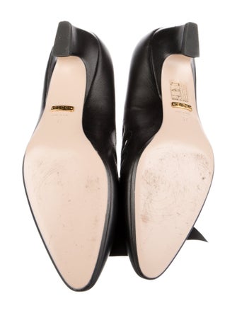 Gucci Double G Logo Leather Pumps