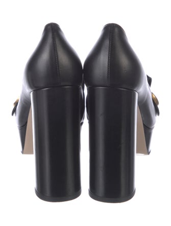 Gucci Double G Logo Leather Pumps