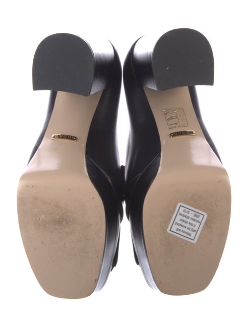 Gucci Double G Logo Leather Pumps