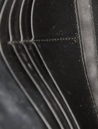 Gucci GG Signature Shoulder Bag