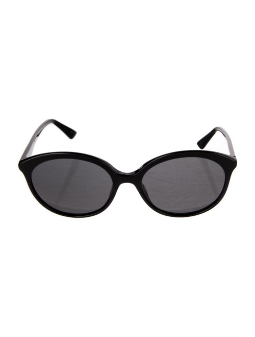 Gucci Oversize Tinted Sunglasses
