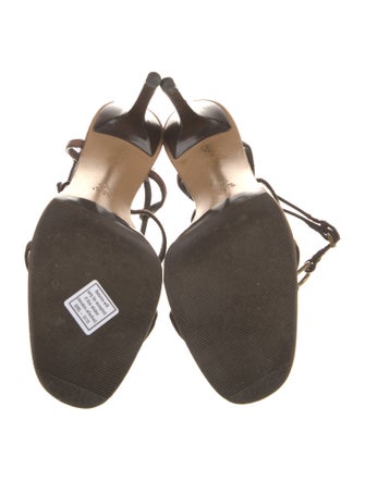 Gucci Leather T-Strap Sandals