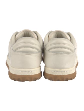 Gucci Sukey Logo Leather Sneakers