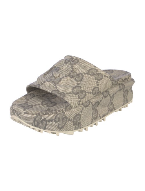 Gucci GG Logo Rubber Slides