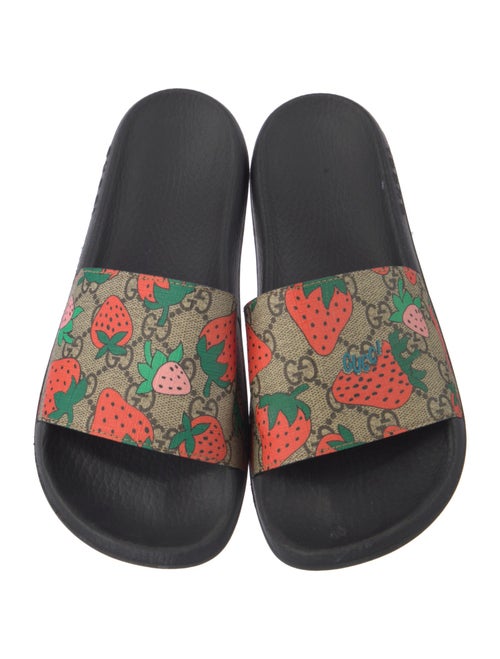 Gucci GG Supreme Canvas Slides