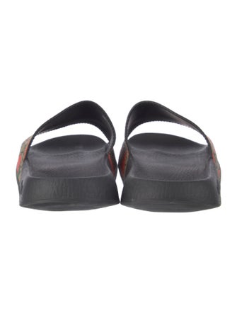 Gucci GG Supreme Canvas Slides