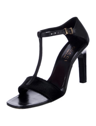 Gucci Leather T-Strap Sandals