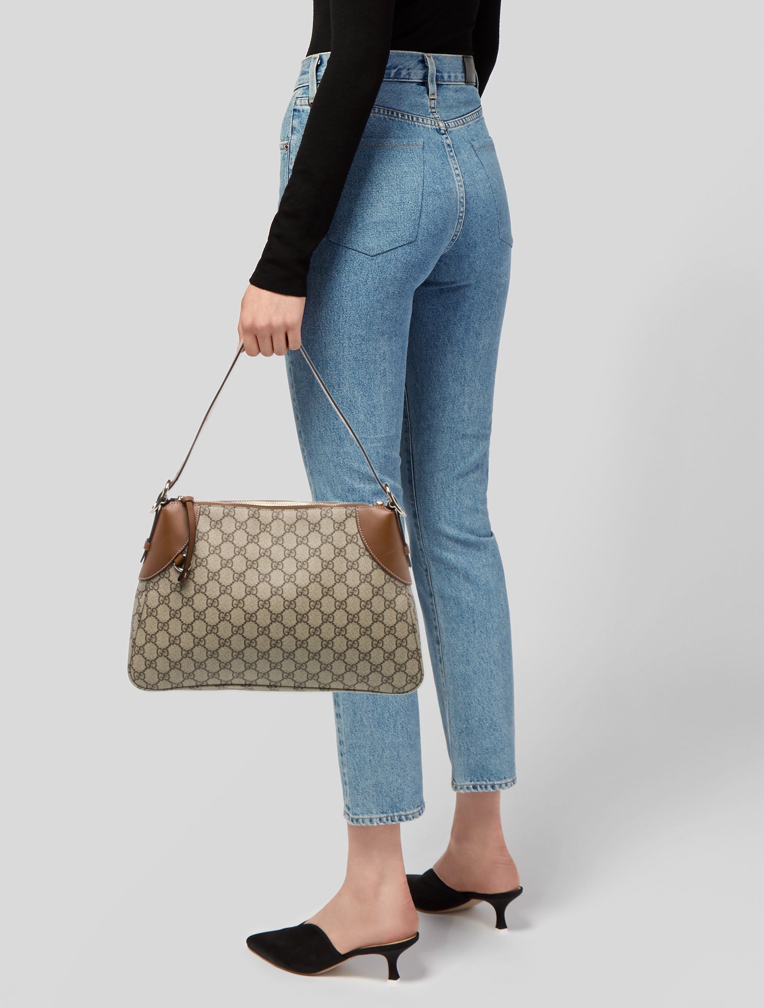 Gucci GG Canvas Emblem Medium