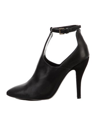 Gucci Leather T-Strap Pumps