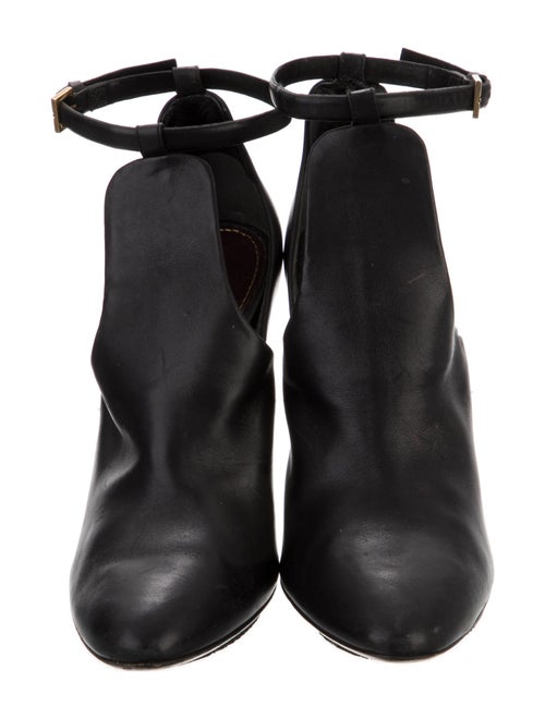 Gucci Leather T-Strap Pumps