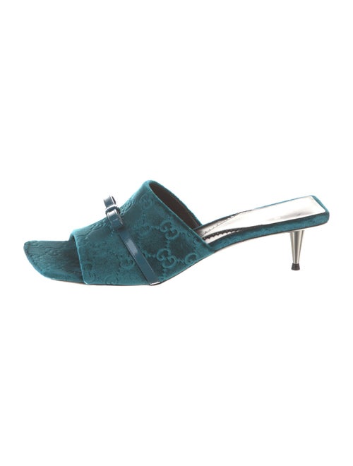 Gucci Velvet Bow Accents Slides