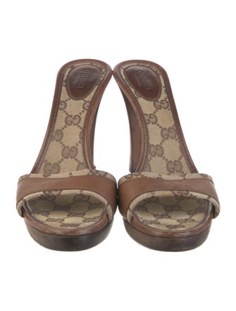 Gucci GG Canvas Canvas Slides