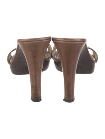 Gucci GG Canvas Canvas Slides