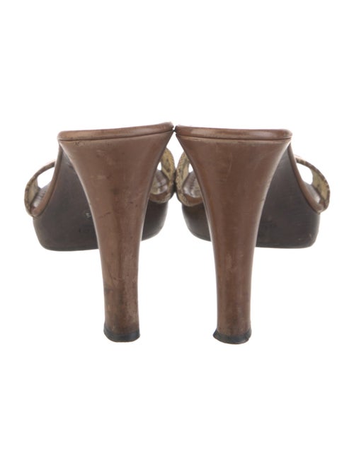 Gucci GG Canvas Canvas Slides