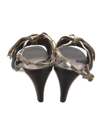 Gucci Patent Leather Bow Accents Slingback Sandals