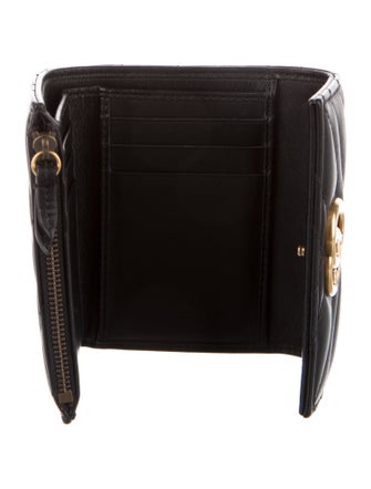 Gucci GG Marmont Matelassé Wallet Leather Compact Wallet