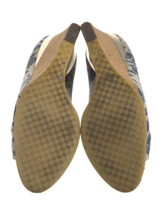 Gucci Canvas Floral Print Pumps