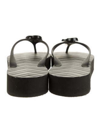 Gucci Double G Logo Rubber Flip Flops