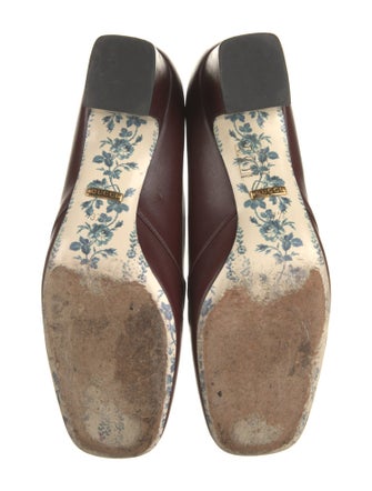 Gucci Double G Logo Leather Pumps